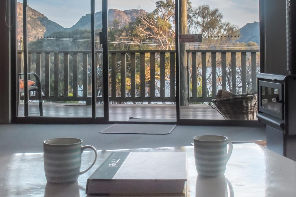 Cove Beach Apartment 2 Coles Bay Bagian luar foto